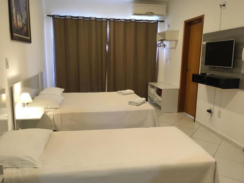 Domum Hotel Пиндамонянгаба Екстериор снимка