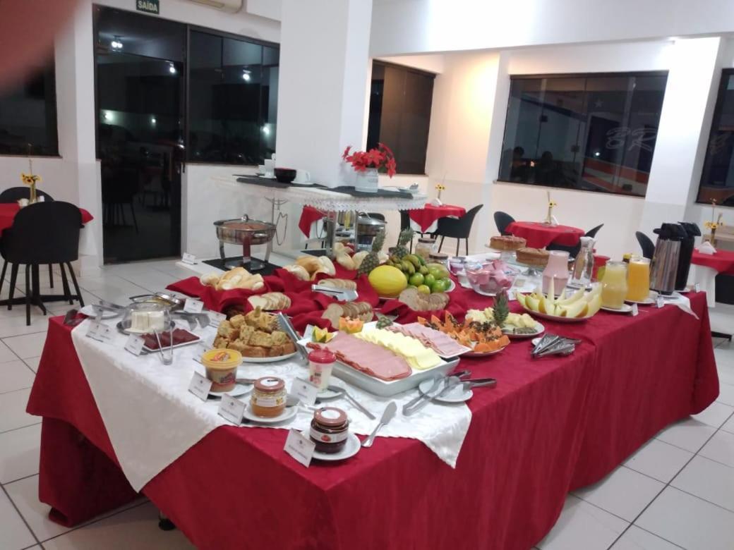 Domum Hotel Пиндамонянгаба Екстериор снимка