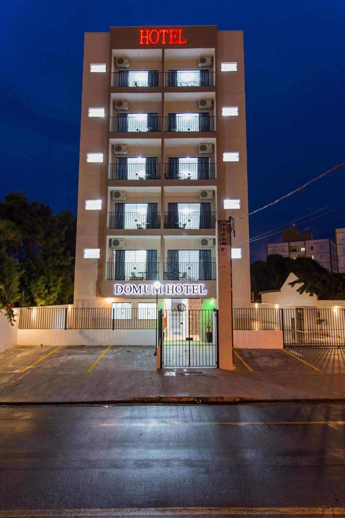 Domum Hotel Пиндамонянгаба Екстериор снимка